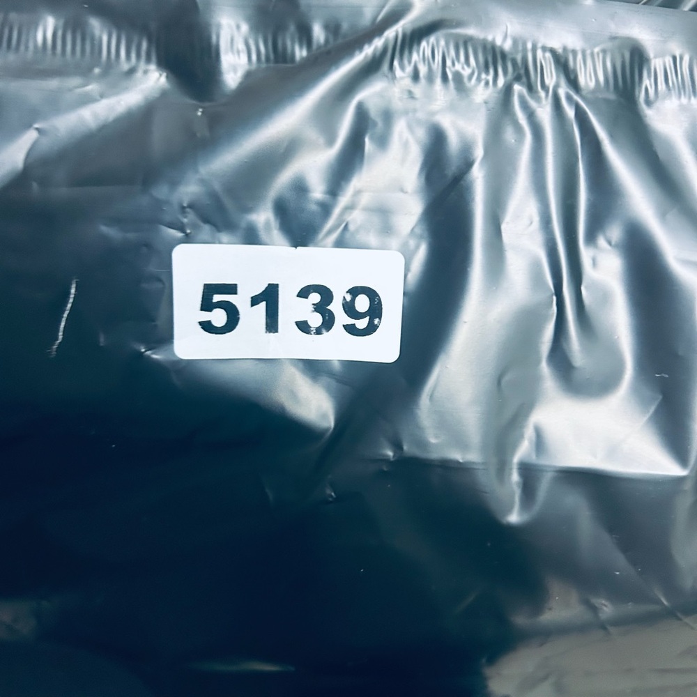 NWOT QUINCE Premium Down Alternative Pillow Firm King 5139 - Picture 13 of 13